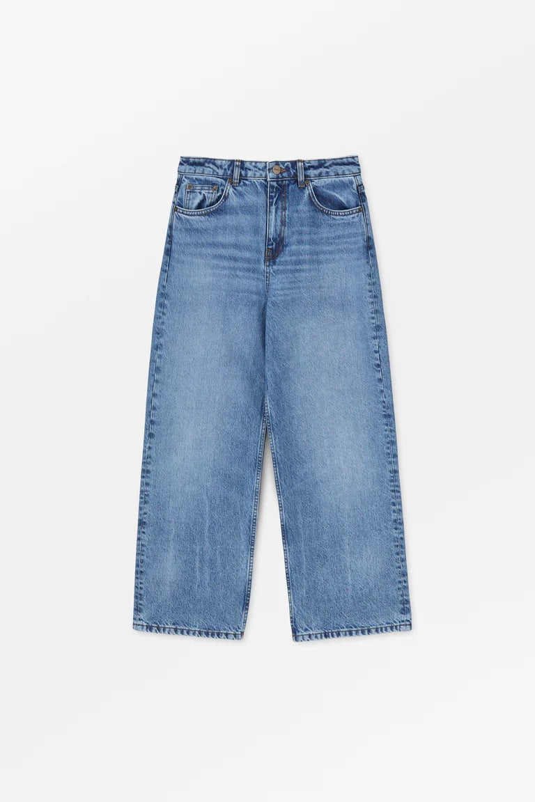 Skall | Taylor Cropped Jeans - Worn Mid Blue