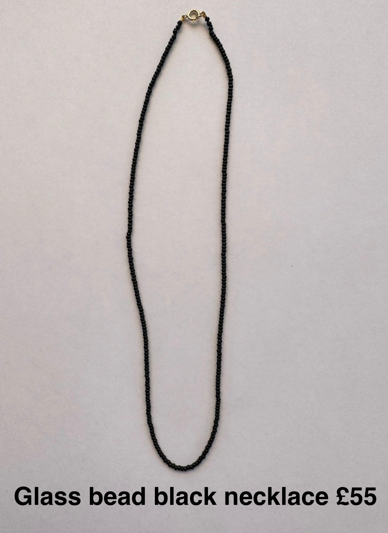 Glass bead necklace black