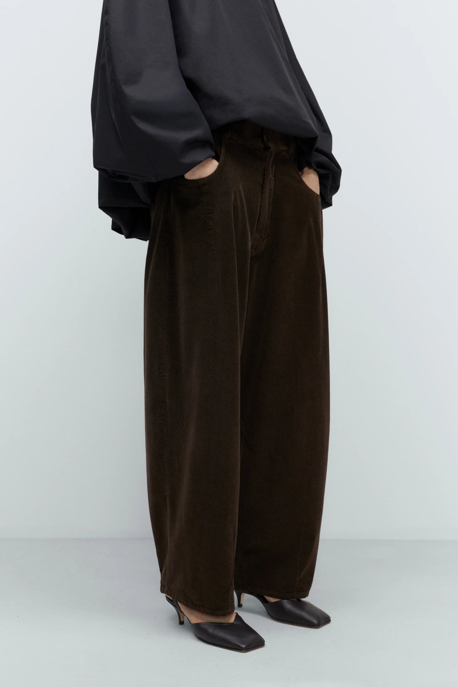 Cordera | Corduroy Baggy Pants - Brown