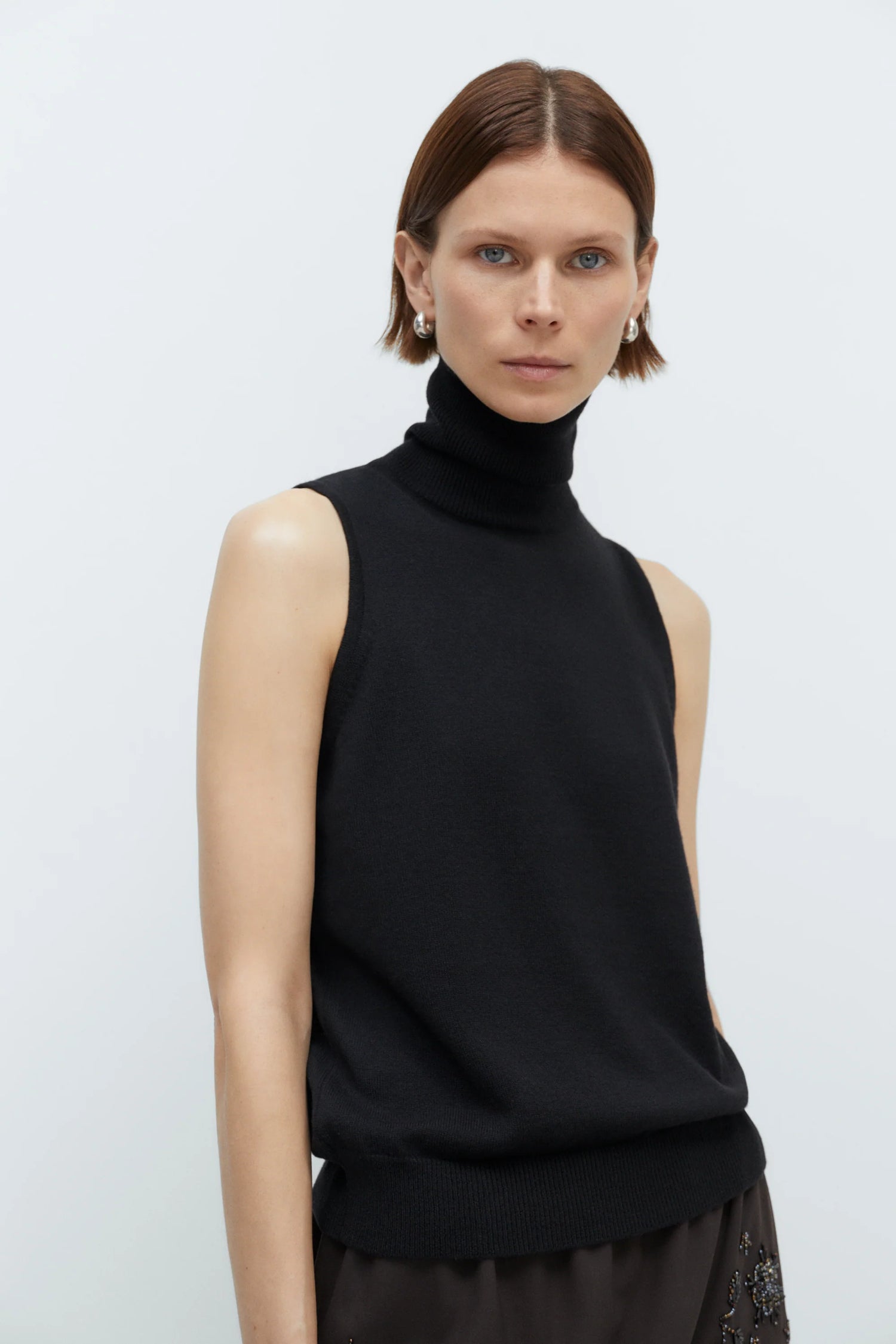 Cordera | Merino Wool Turtleneck Vest - Black