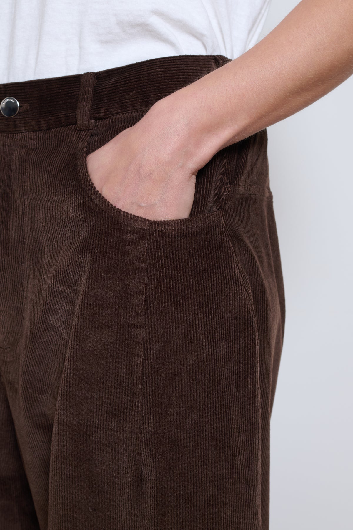 Cordera | Corduroy Baggy Pants- Brown