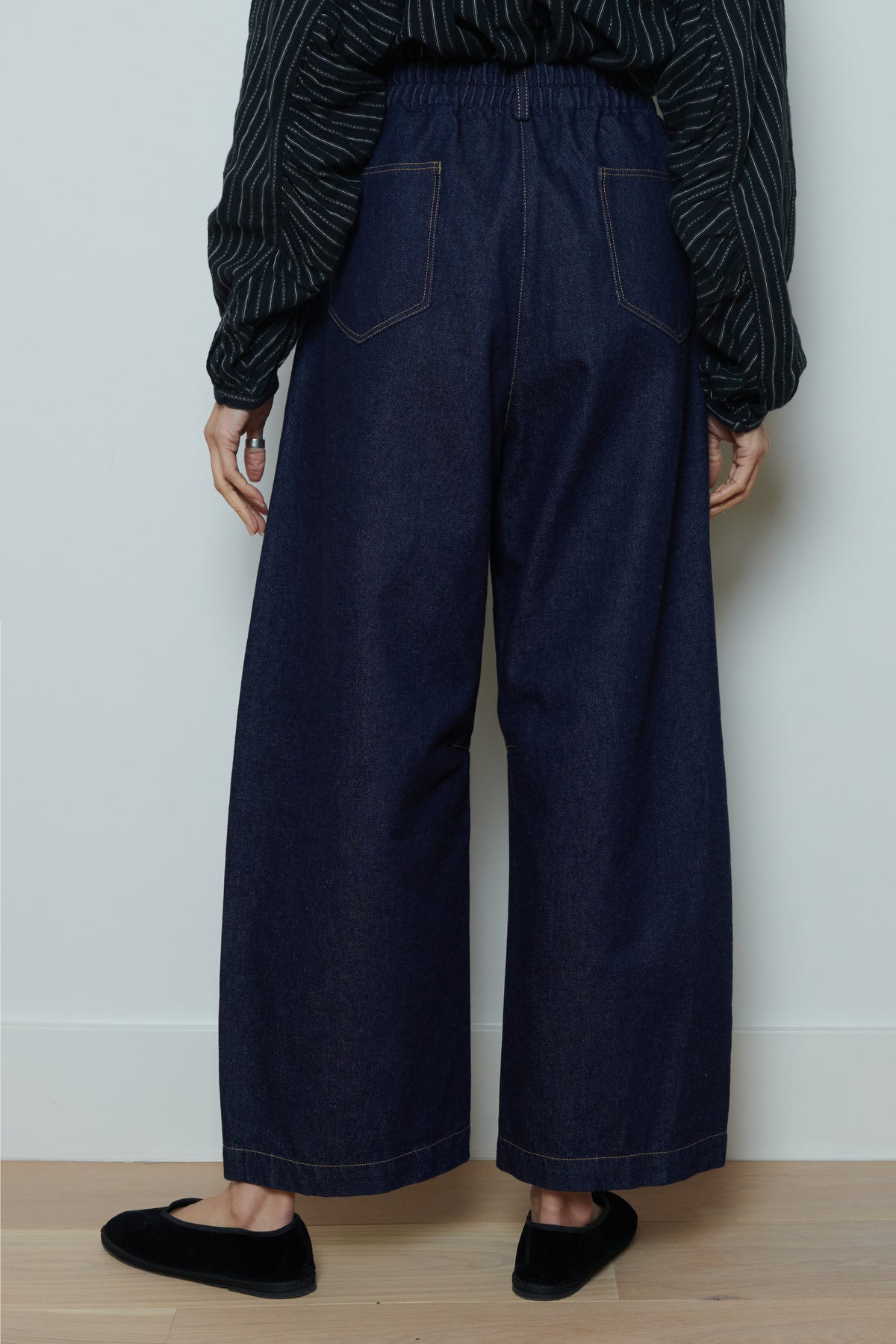 Cordera | Curved Baggy Jeans