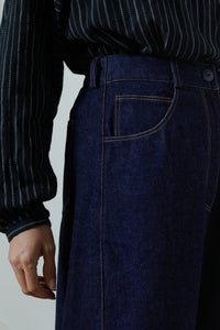 Cordera | Curved Baggy Jeans