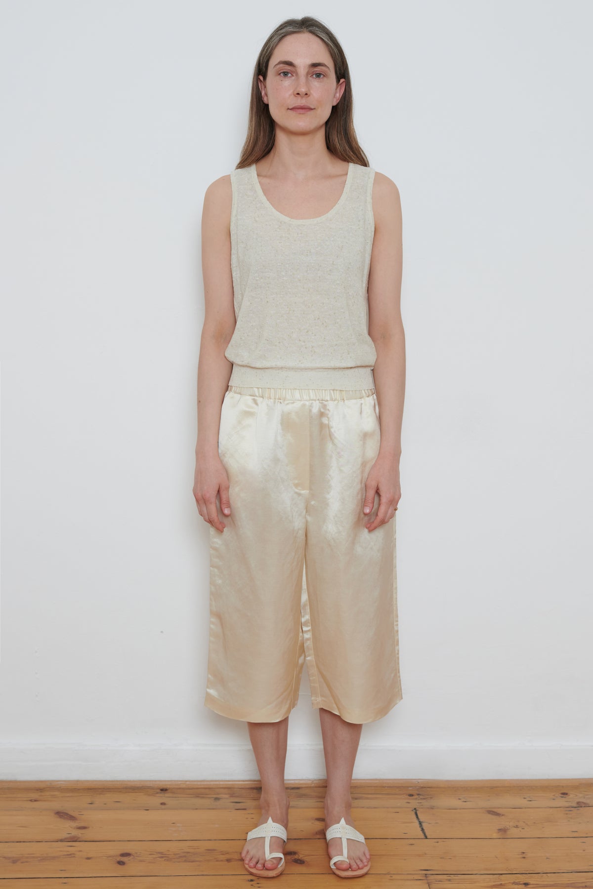 Cordera | Satin Capri Pants - Marfil