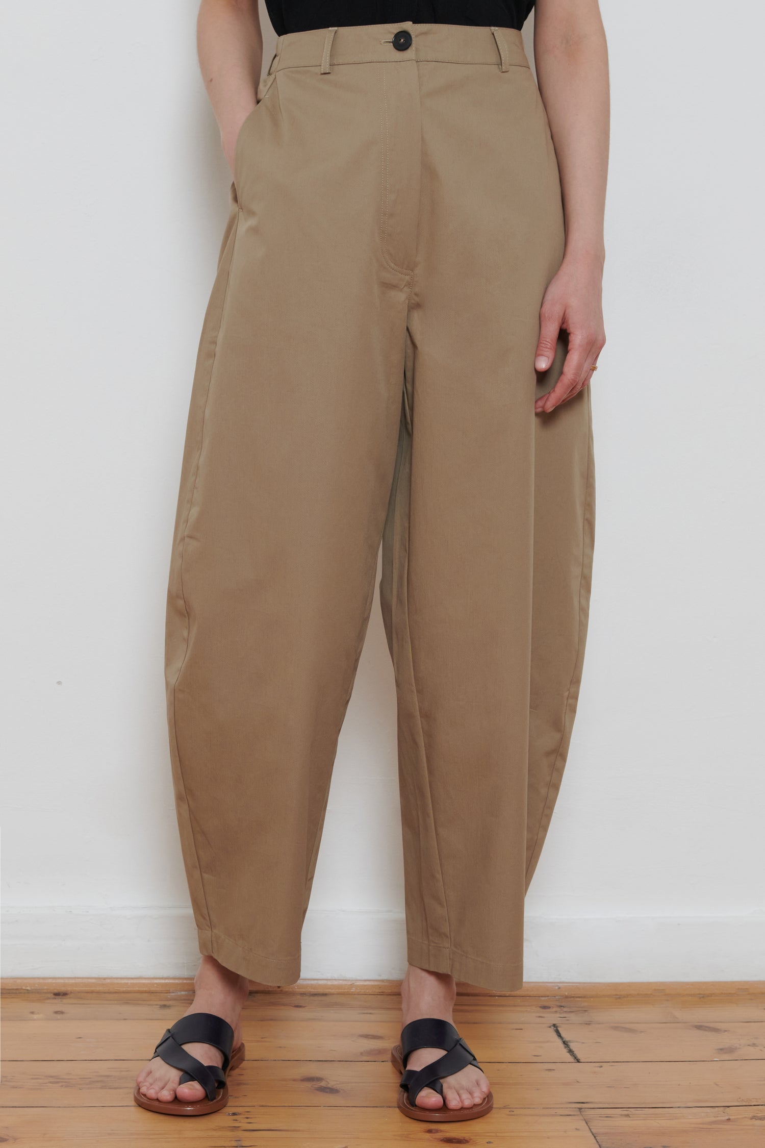Cordera | Cotton Curved Pants- Camel