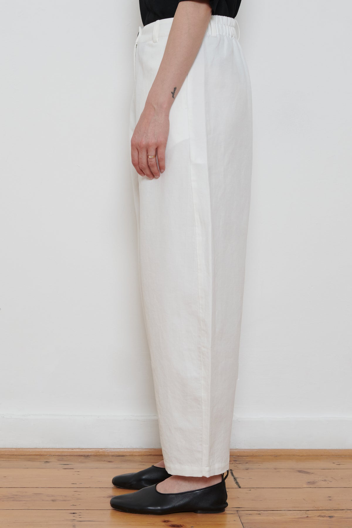 Cordera | Cotton and Linen Curved Pants - White