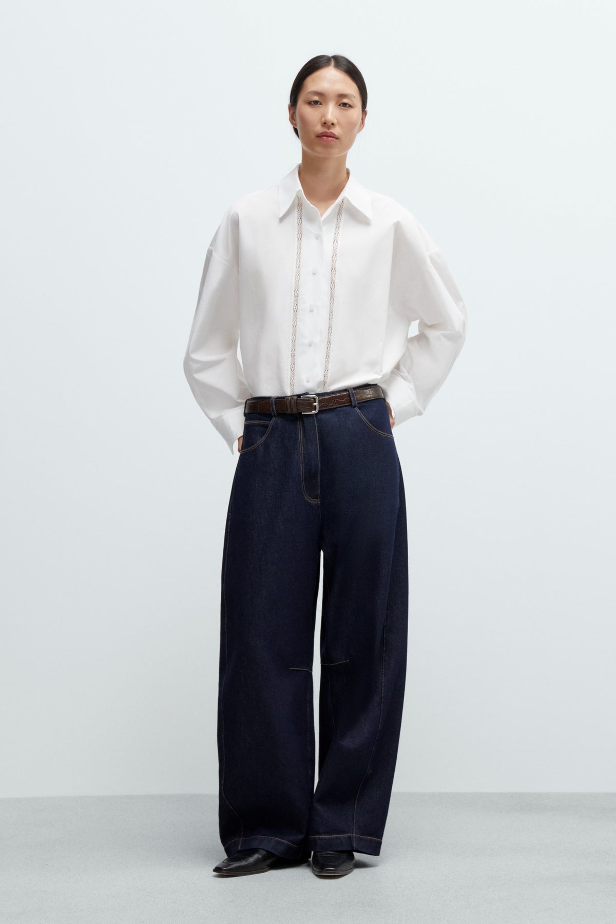 Cordera | Curved Baggy Jeans