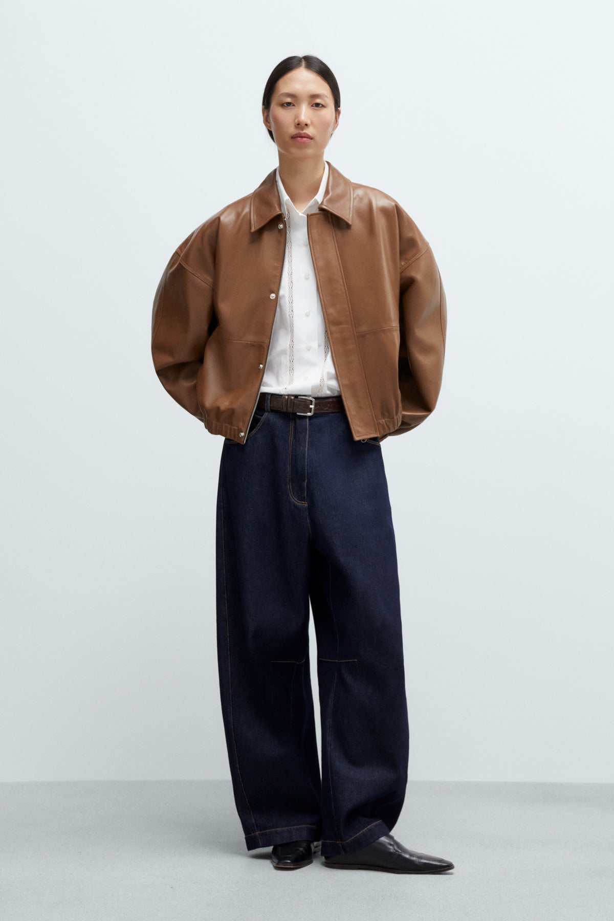 Cordera | Curved Baggy Jeans