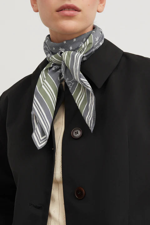 Skall | Large Classic Scarf - Blue