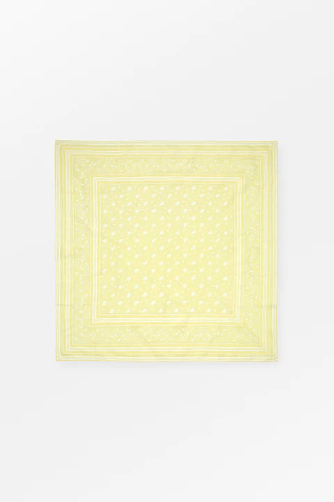 Skall | Large Classic Scarf - Light Yellow