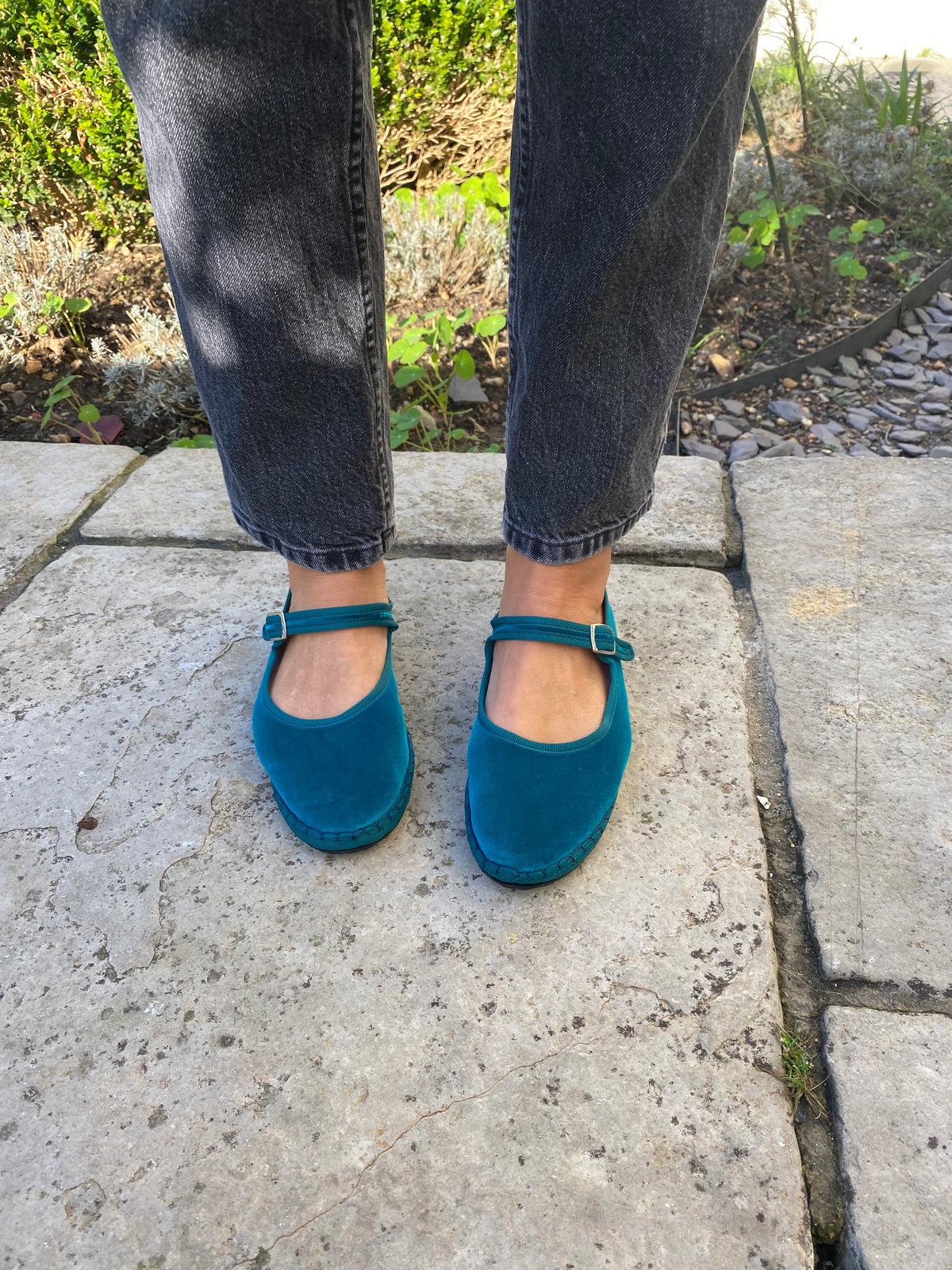 Drogheria Crivellini Velvet Mary Janes in Peacock